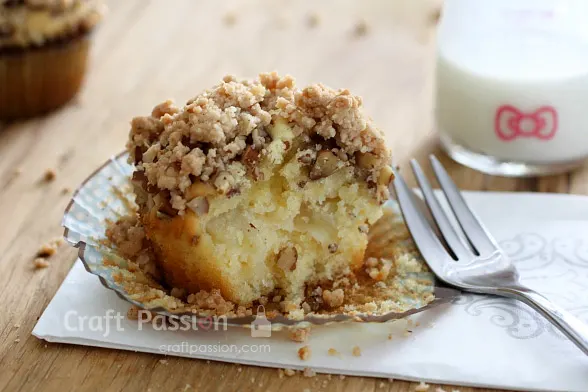 easy Apple Crumble Muffins recipe