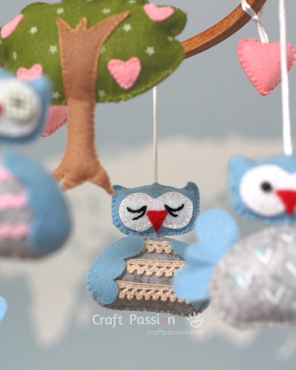 sew felt owl