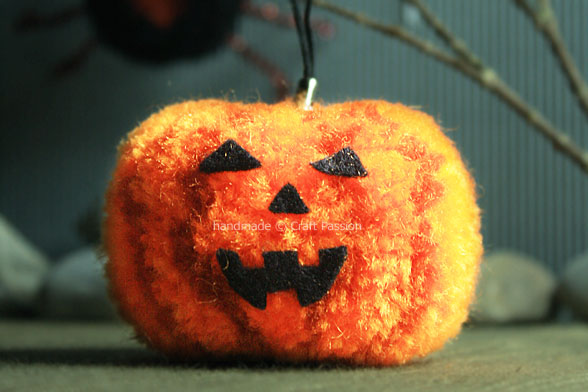 Pom Pom Pumpkin jack o lantern