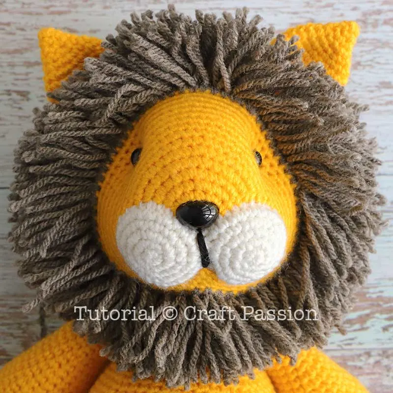 amigurumi lion