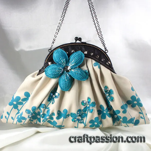 Blue Flower Frame Clutch Bag