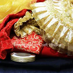 queen gown costume