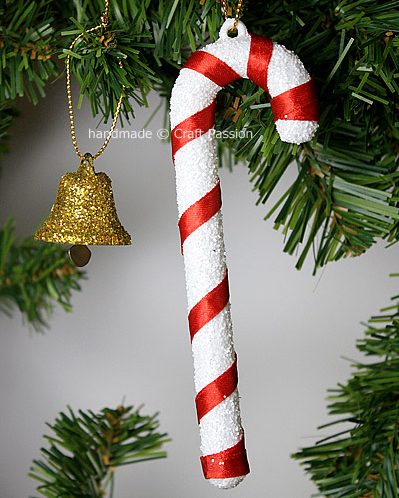 Tutorial on how to recycle, reuse & refurbish old Christmas ornaments. Bring them back to shine and hang them again on the Christmas tree again.