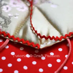 rick-rack lined basket