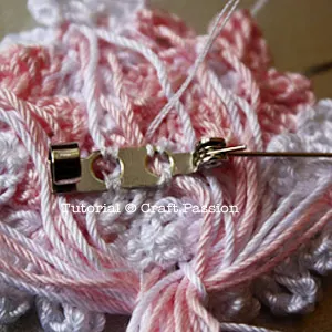 crochet flower brooch pin tutorial