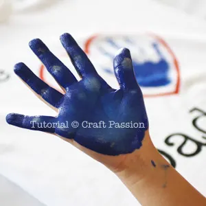 kid's hand print