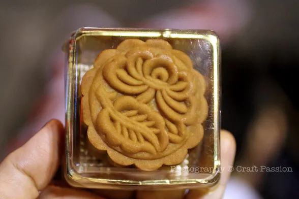 Baked mini mooncake