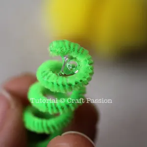 chick pom pom