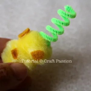 chick pom pom