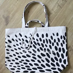 reversible jumbo tote bag