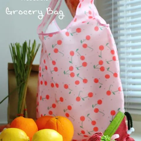 How to sew a grocery bag pattern with a strawberry drawstring bag attachment. Fold & store the bag inside the drawstring bag when not in use.