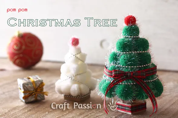 pom pom christmas tree