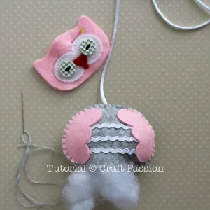how to sew owl ornament with felt