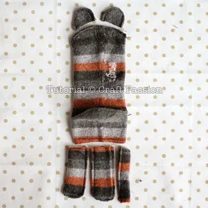 sew sock lion