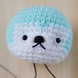 mouth shaping of amigurumi puppy