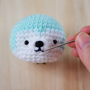 mouth shaping of amigurumi puppy