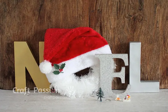 make-noel-letter-wreath