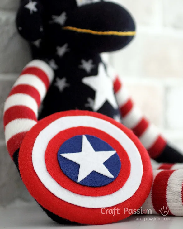 DIY toy captain america's shield