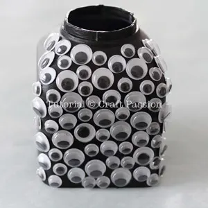 make halloween candy holder