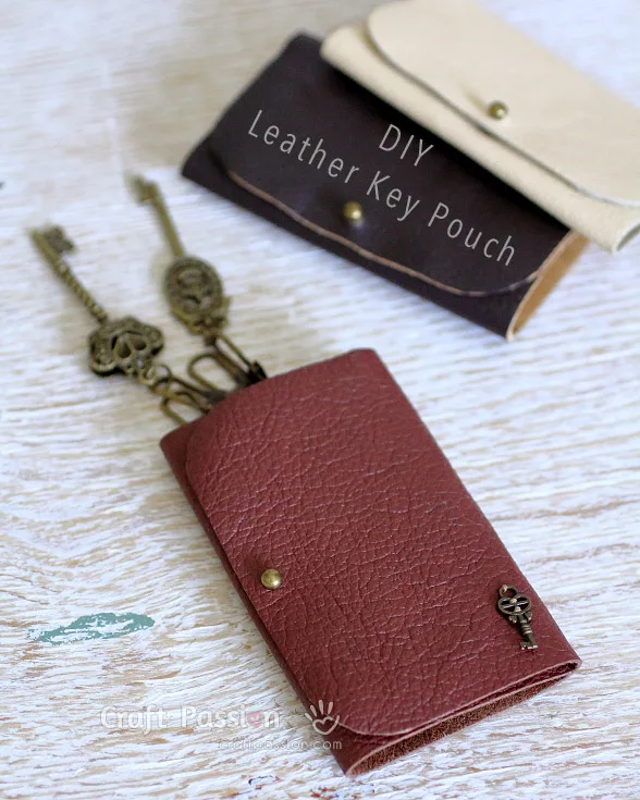 leather key pouch