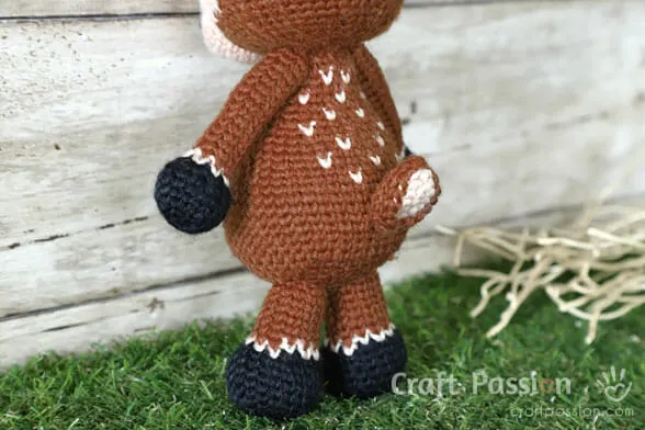 crochet deer tail