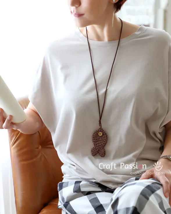 raffia fish necklace