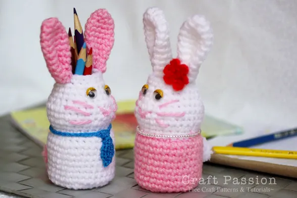 easy crochet pencil holder tutorial in bunny design.