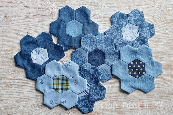 quick hexagon quilt block in flower shape