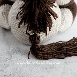 tail horse amigurumi