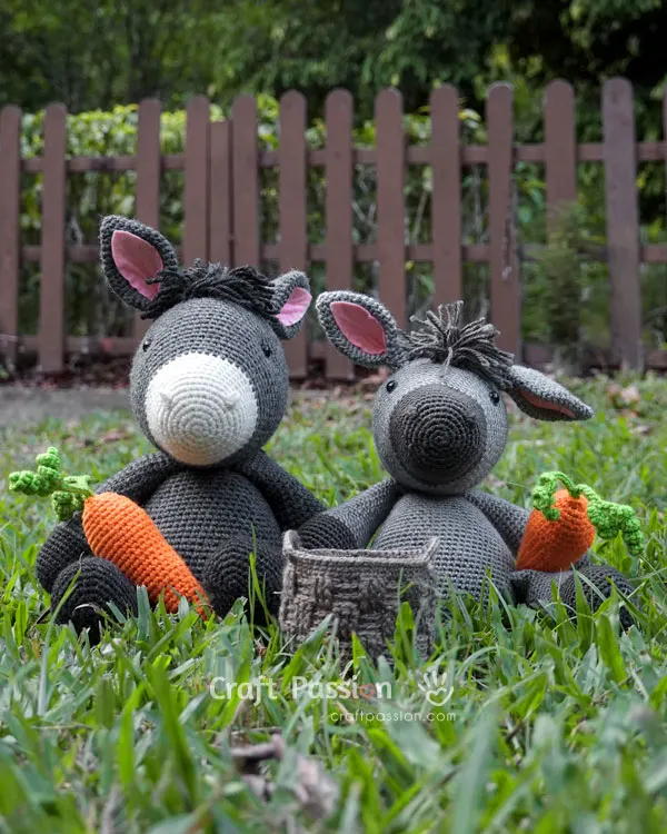 donkey doll amigurumi