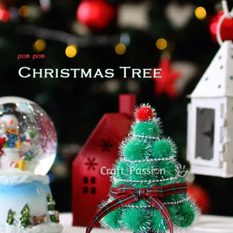 pom pom christmas tree