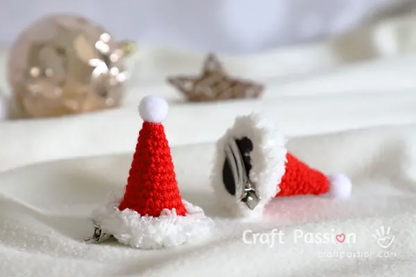 mini santa hat clip