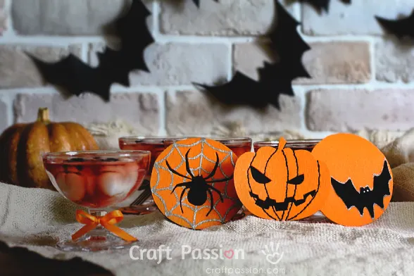 Get templates & tutorial to DIY Halloween coasters. Serving EYEBALLS COCKTAIL on pumpkin, spider & bat coasters to surprise your guest.