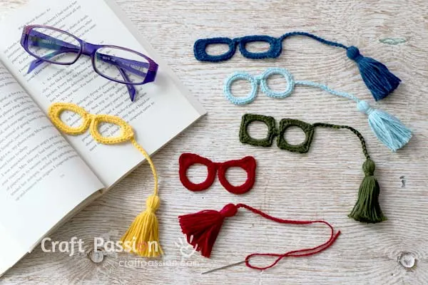 crochet eyeglasses applique