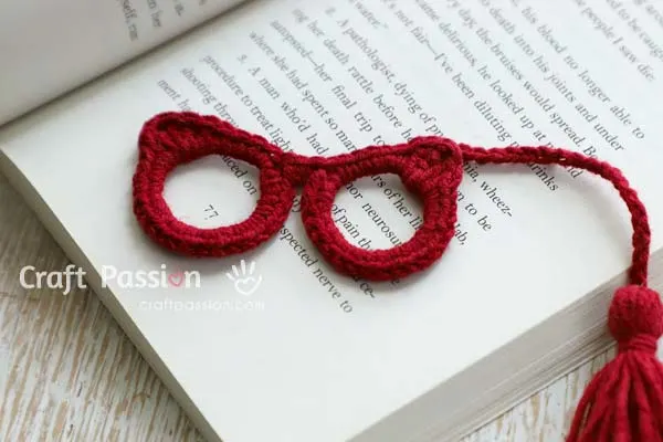 eyeglasses bookmark