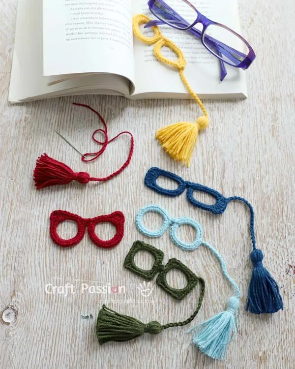 crochet eyeglasses applique