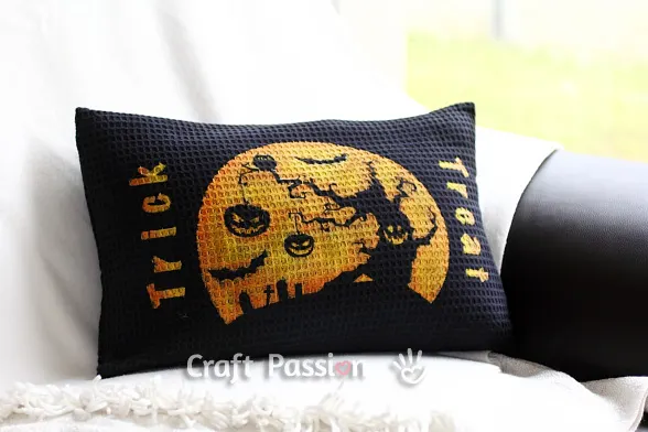 throw pillow halloween craft
