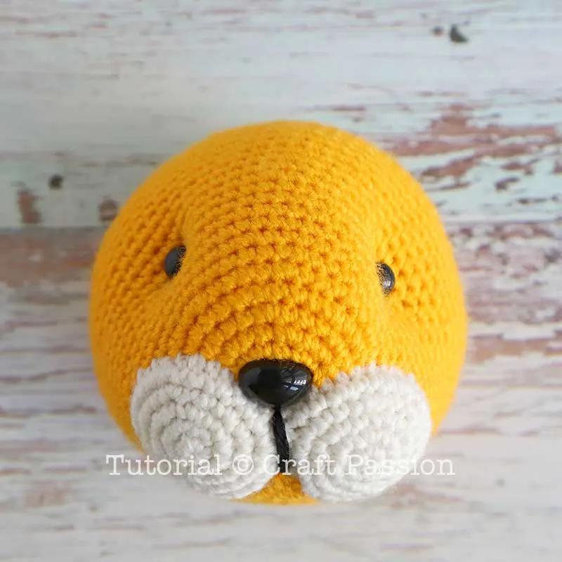 amigurumi lion
