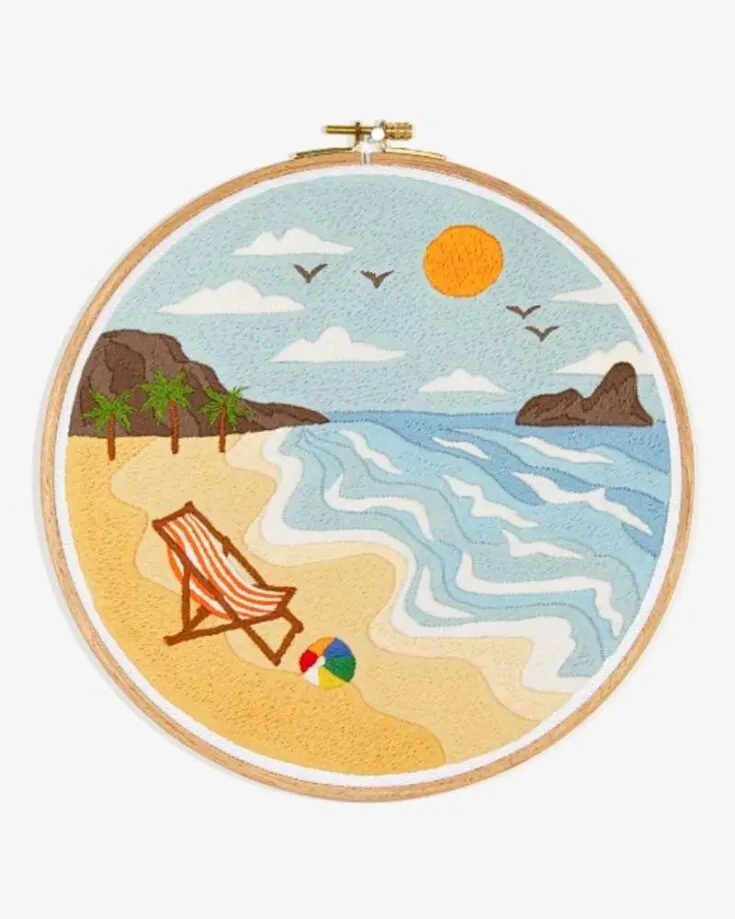 Here is a lovely beach day inspiration for your project. This design is so tranquilizing and comforting with warm tones filling up the entire embroidery hoop. Skill Level: Advanced