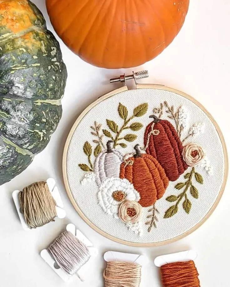 Want inspiration for the fall season? Or you just love pumpkins? This October pumpkin-themed hand embroidery makes you feel the cozy vibes of fall into your stitches. And! It&rsquo;s so aesthetically pleasing. Skill Level: Intermediate