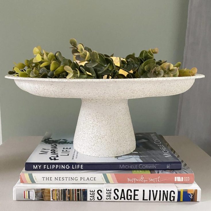 Walk through your local dollar store to find the perfect bowl for this pedestal bowl craft. It&rsquo;s the perfect decor with multiple uses such as a little bowl for knick-knacks on counters, tables, and mantles, or for fruits in the dining room.