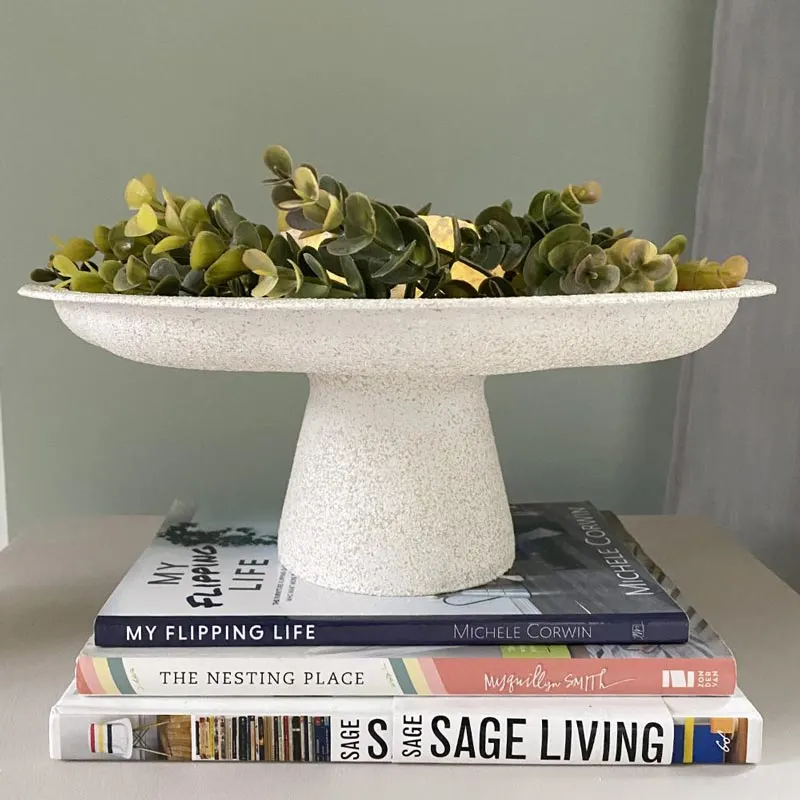 Walk through your local dollar store to find the perfect bowl for this pedestal bowl craft. It&rsquo;s the perfect decor with multiple uses such as a little bowl for knick-knacks on counters, tables, and mantles, or for fruits in the dining room.