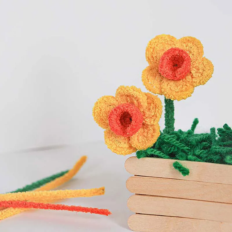 Capture the beauty of spring with pipe cleaner daffodils. With their sunny yellow petals and delicate green stems. These are sure to be the prettiest spring crafts you can make out of pipe cleaners.&nbsp;