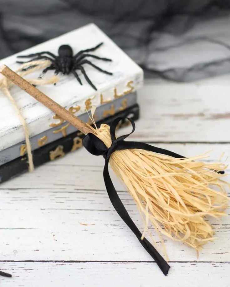 Elevate your Halloween decor with a delightful Witches Broom! Use raffia and watch as bursts of magical spells explode at your doorstep, inviting trick-or-treaters and neighbors! Try it!
