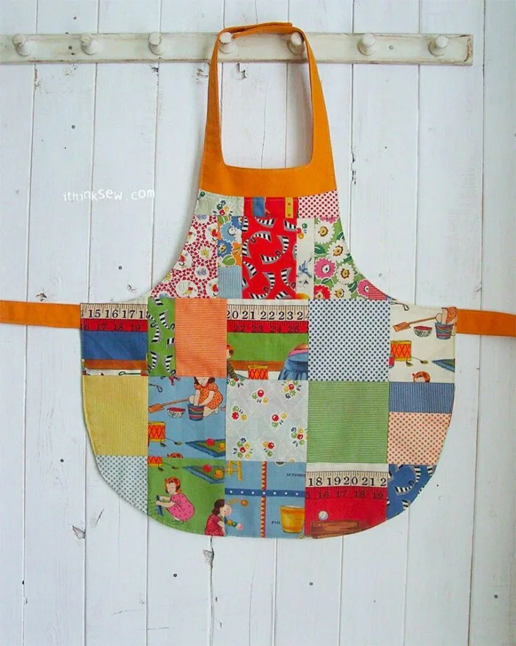 Got some leftover fabric from the last patchwork project you finished? Why not make use of it by sewing this sweet apron pattern by Ithinksew? What's so convenient about this pattern is that you can use velcro tape in lieu of longer straps!