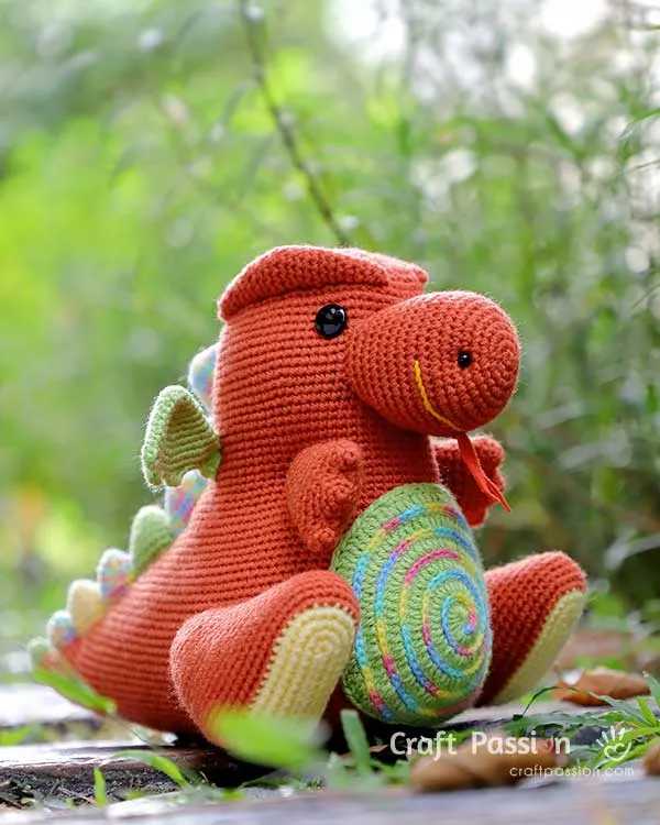 free crochet pattern of amigurumi dragon