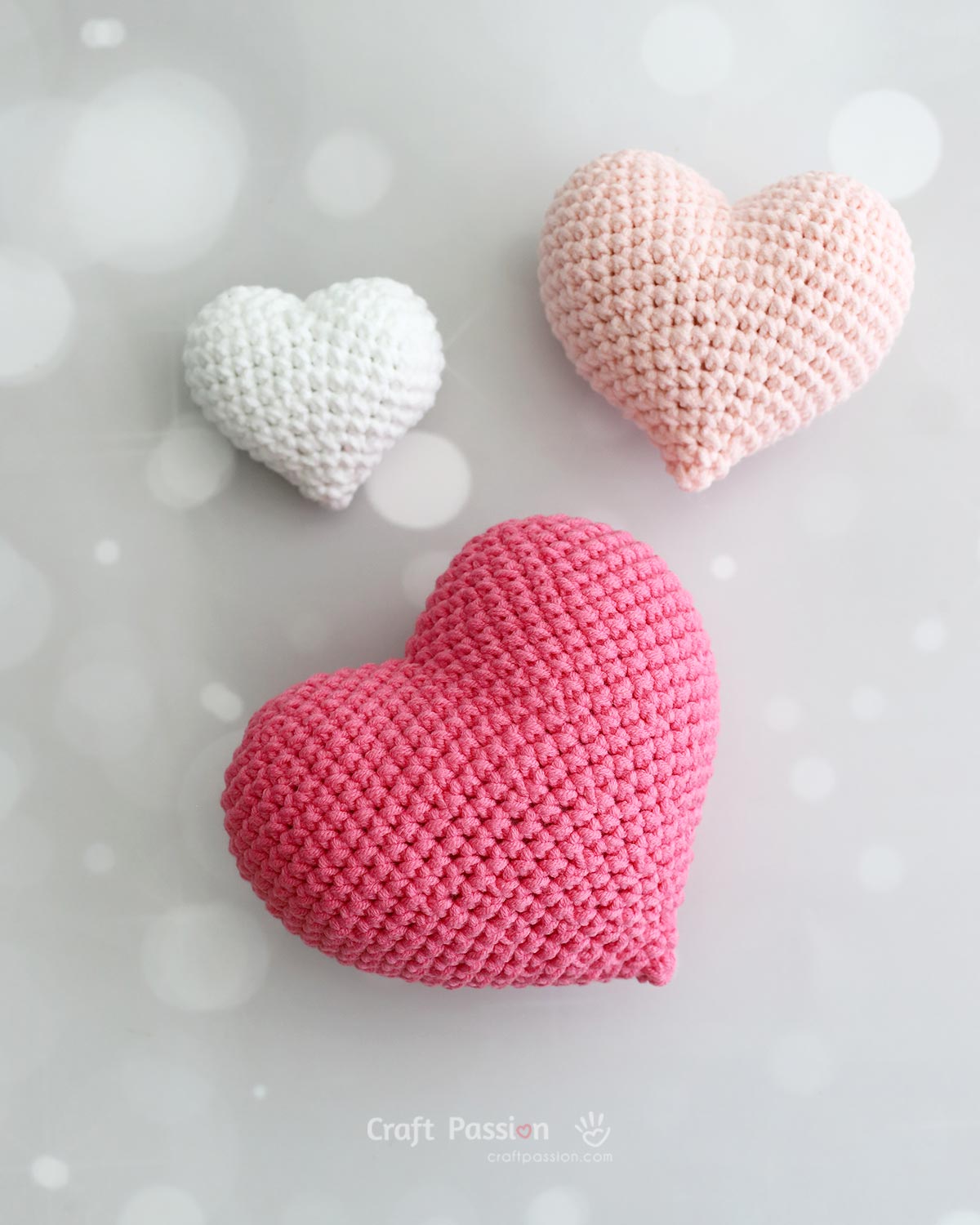 Puffy heart amigurumi crochet pattern in 3 sizes