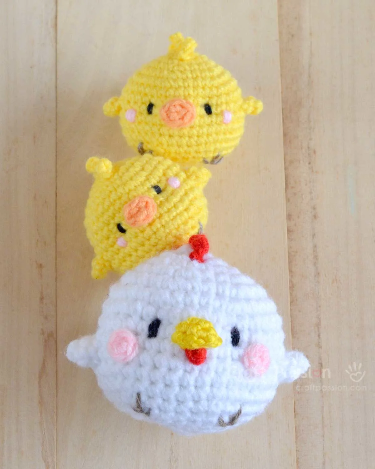 crochet hen & chicks amigurumi