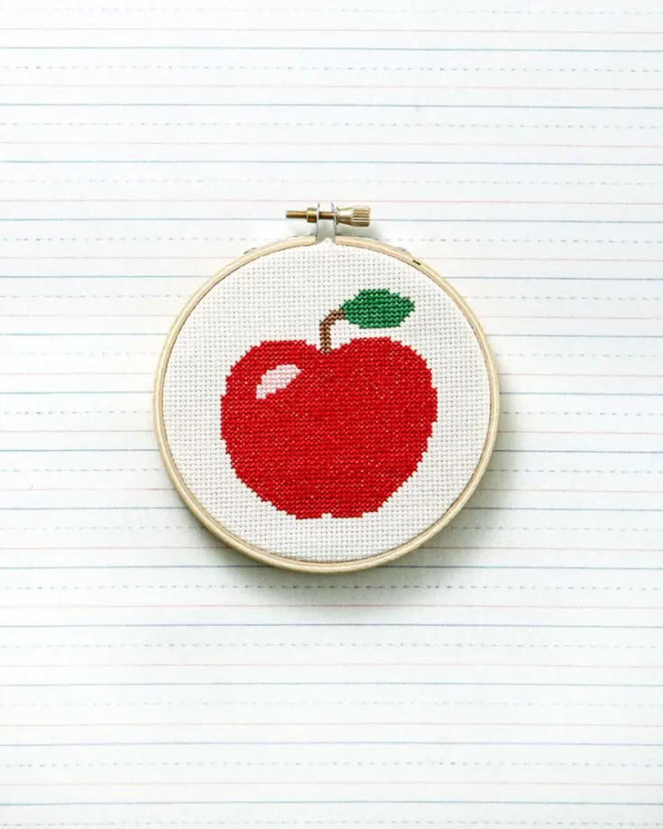 apple free cross stitch pattern