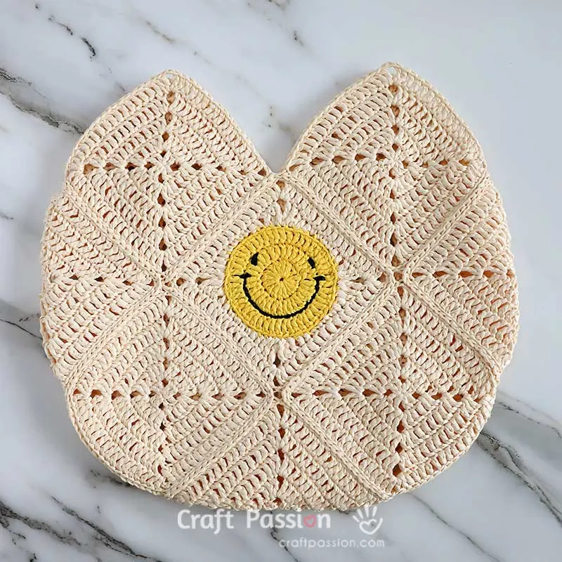 solid granny square bag layout